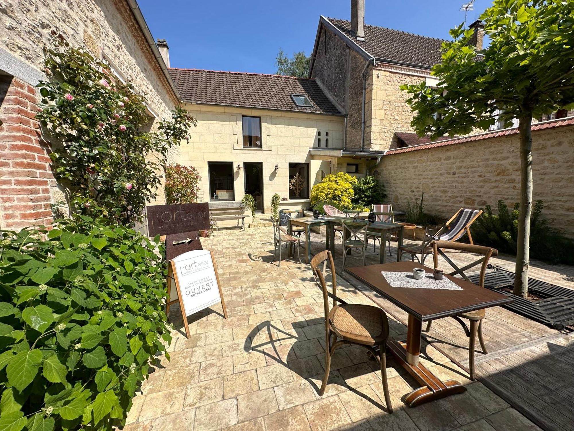 L'Artelier Dans Ma Cour Bed & Breakfast Hermonville Exterior photo